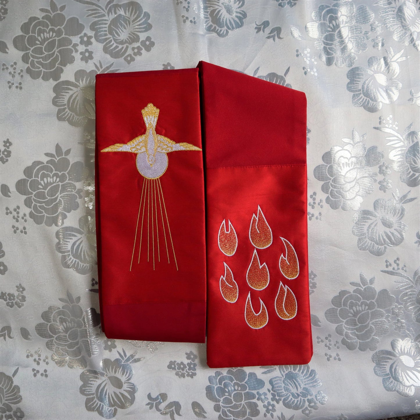 HOLY SPIRIT - PENTECOST - Deacon Stole