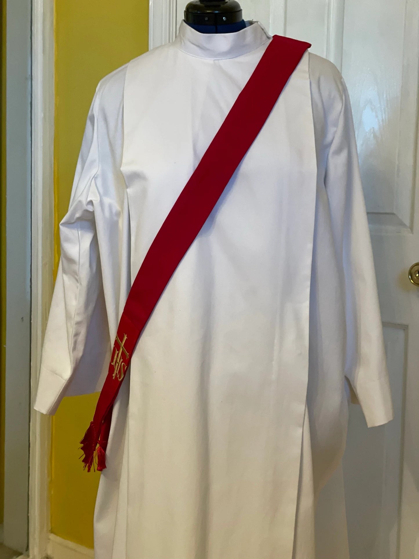 IHS - CROSS- Deacon Travel Stole