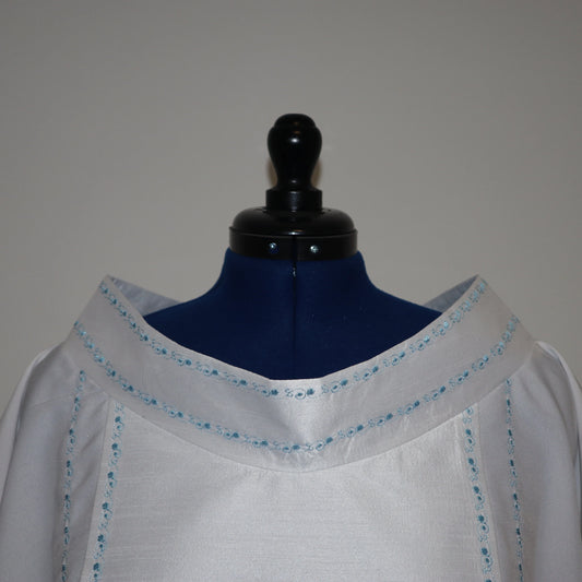 Our Lady of Fatima - Dalmatic + Stole Set.