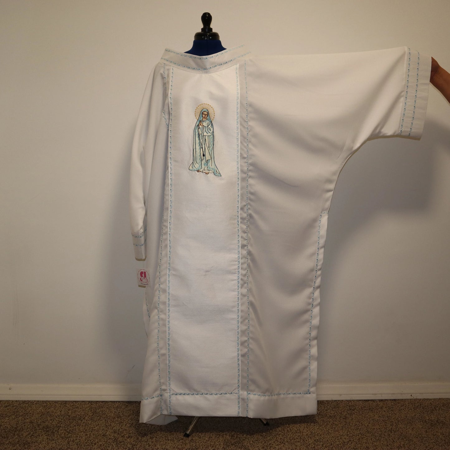 Our Lady of Fatima - Dalmatic + Stole Set.