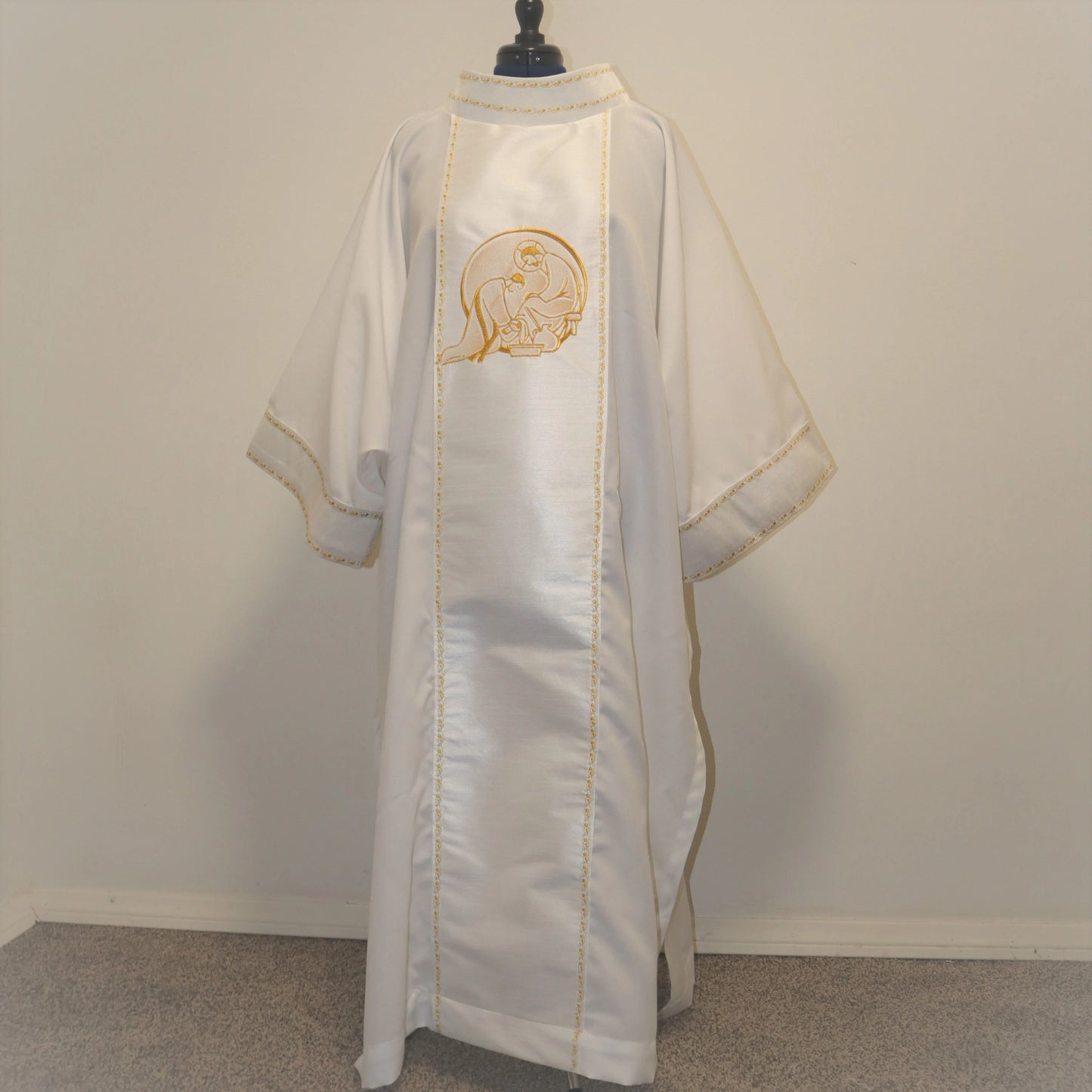 MAUNDY - FEET WASHING - Chasuble + Stole Set.
