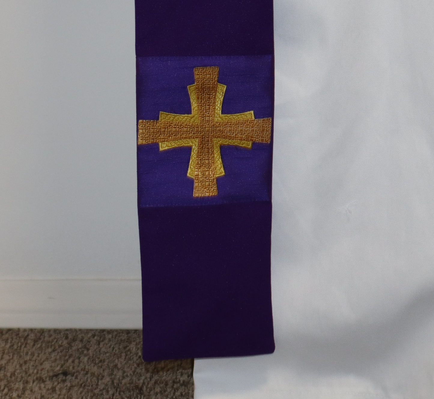 BROCADE EMBROIDERY CROSS - Deacon Stole