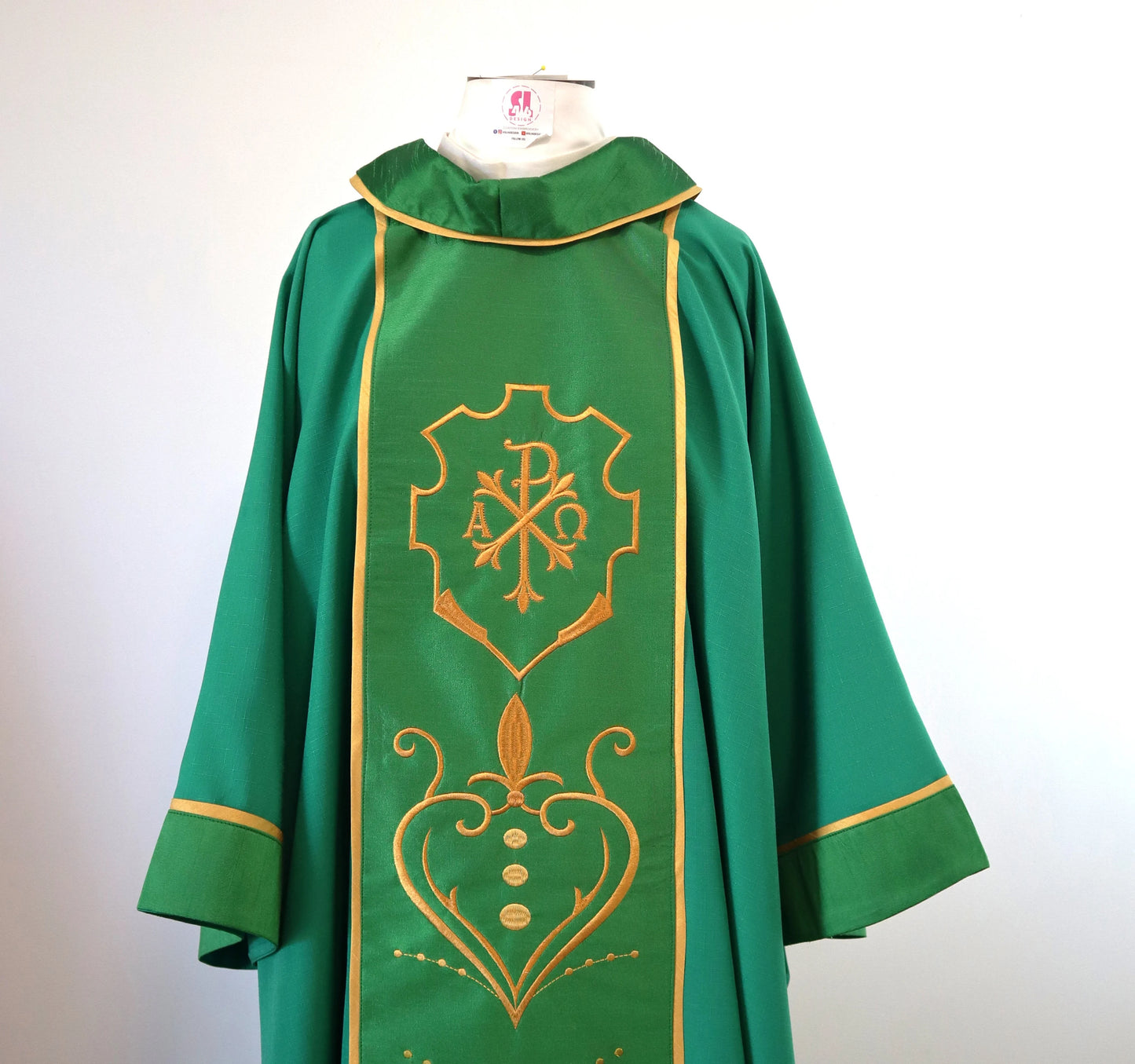 CHI RHO - Alpha & Omega - Dalmatic + Stole Set