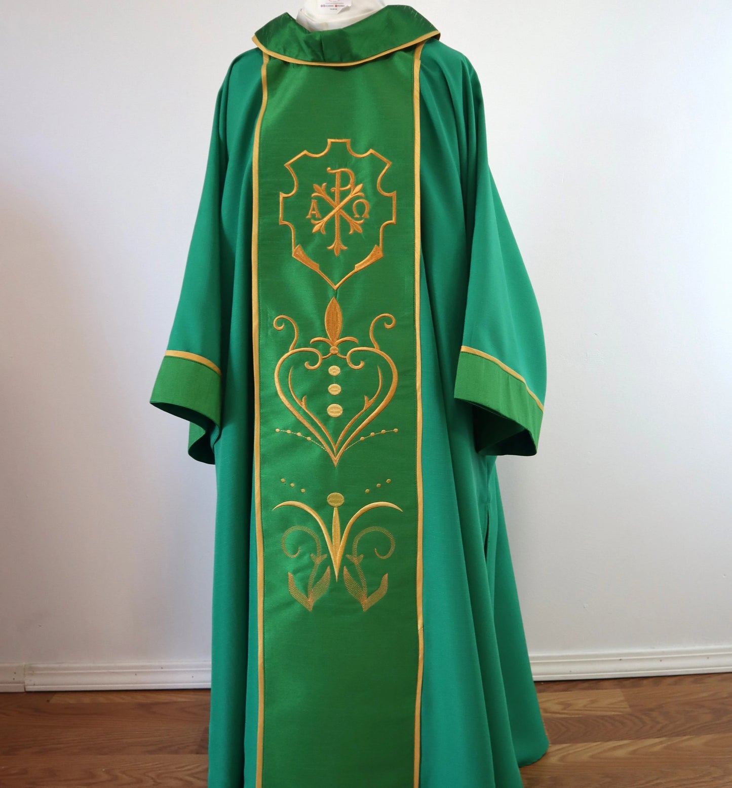 CHI RHO - Alpha & Omega - Dalmatic + Stole Set