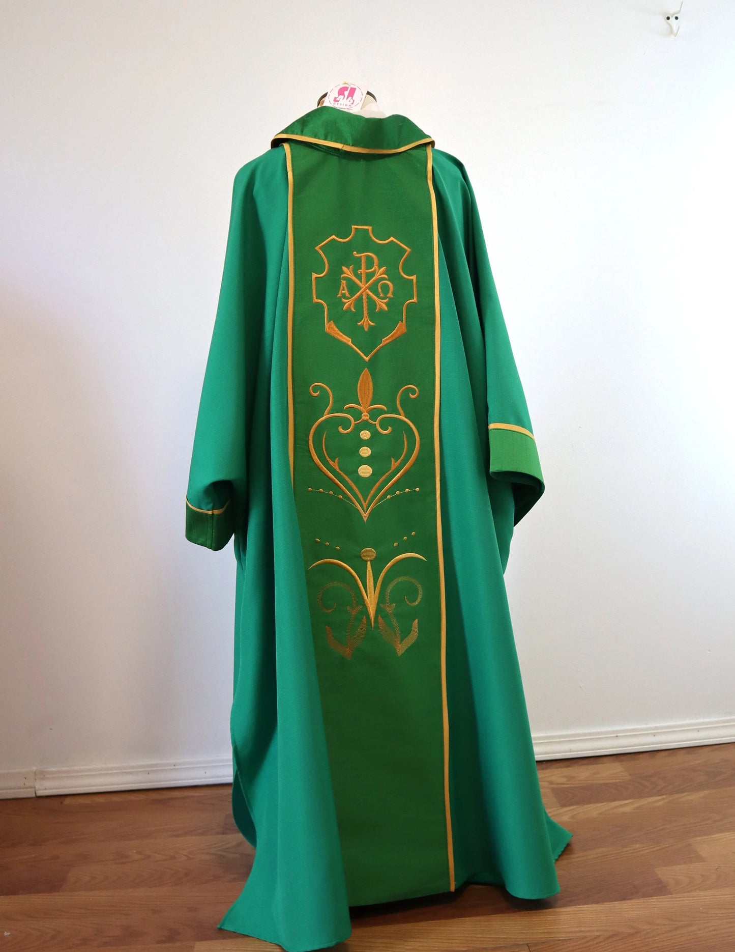 CHI RHO - Alpha & Omega - Dalmatic + Stole Set