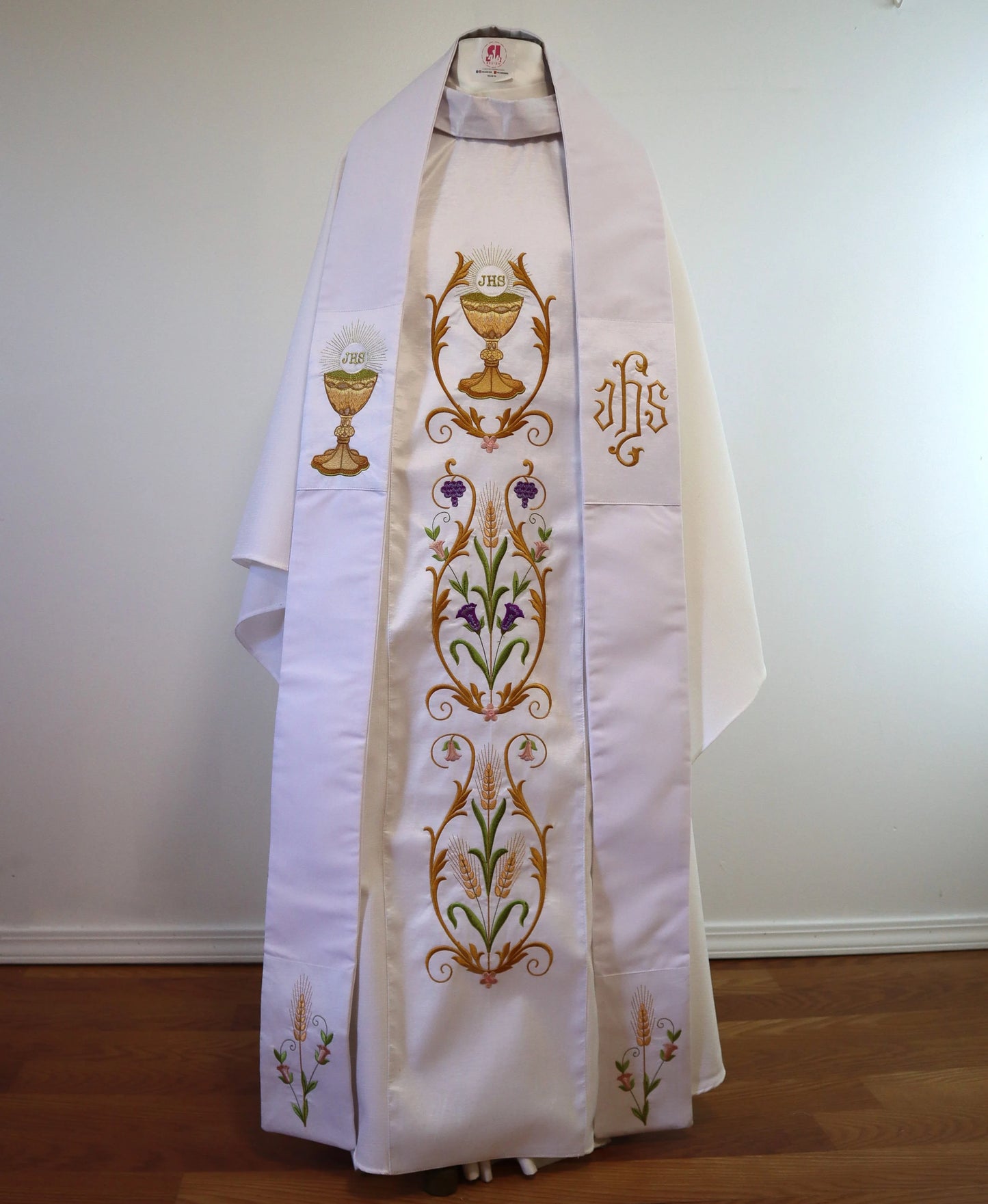 CHALIS - HOLY SPIRIT - Chasuble + Stole Set