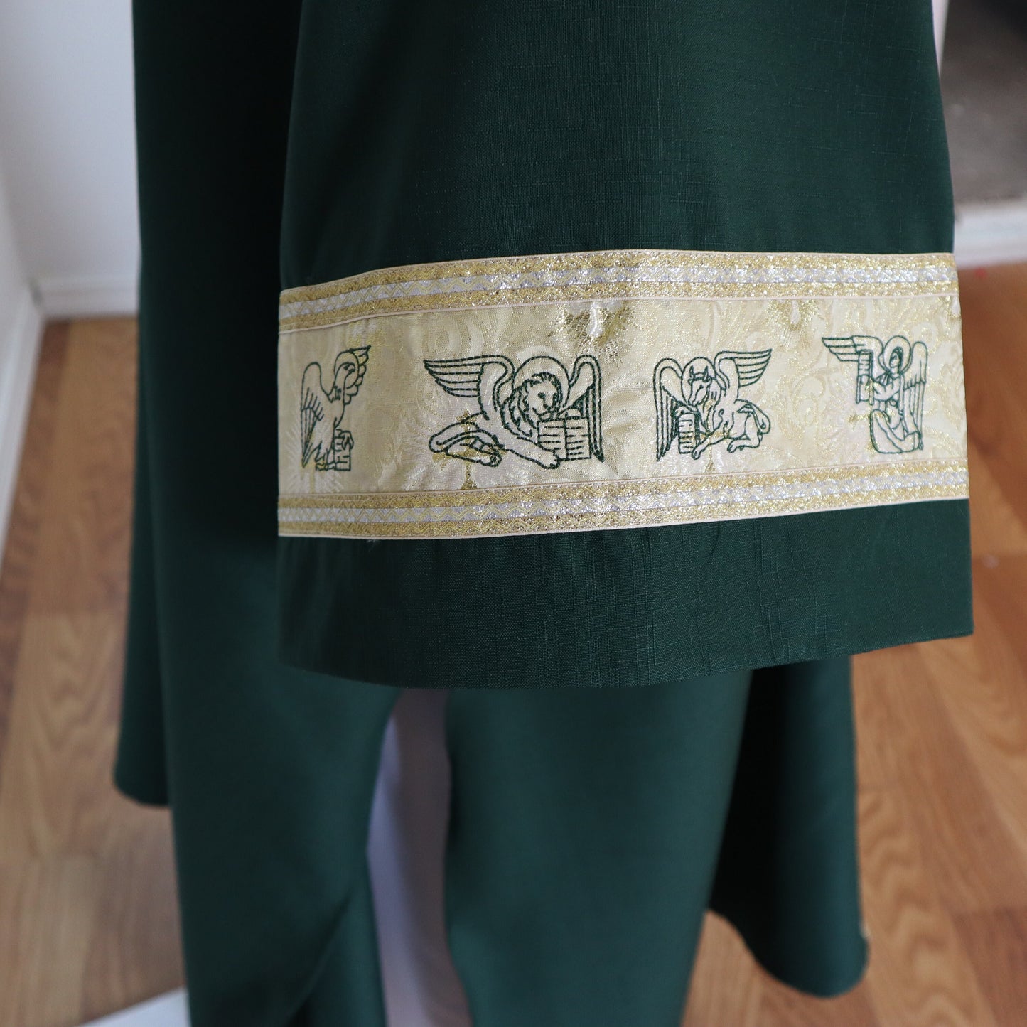 THE GOSPEL CROSS - Dalmatic + Travel Stole Set.