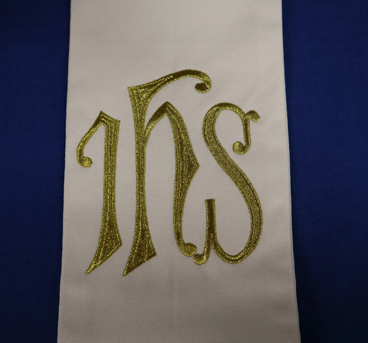 JHS Medallion with crown Chasuble and stole set