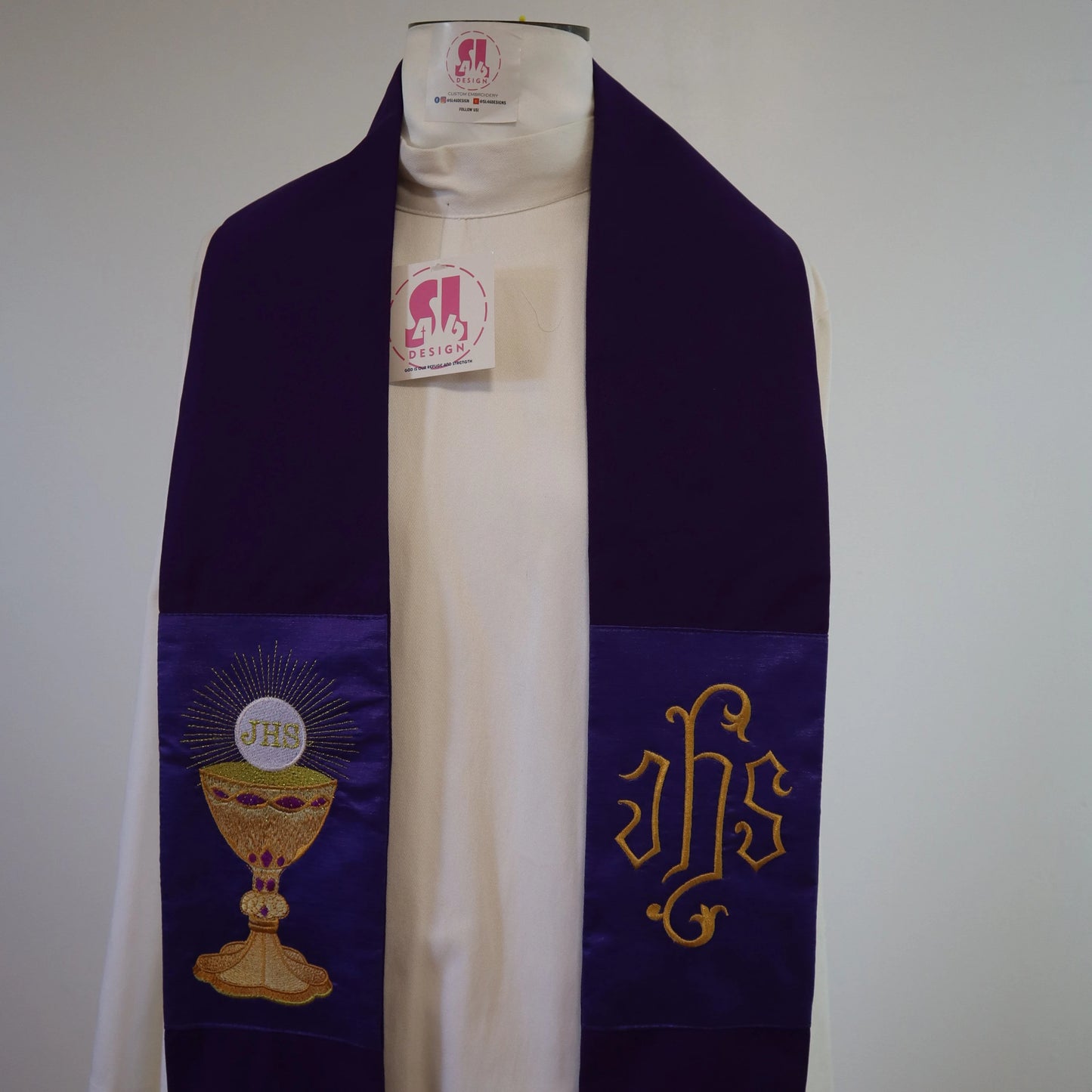 CHALIS - HOLY SPIRIT - Chasuble + Stole Set