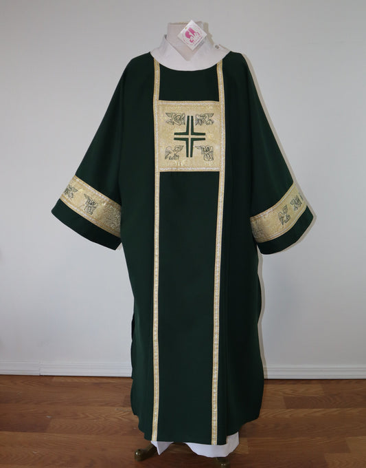 THE GOSPEL CROSS - Dalmatic + Travel Stole Set.