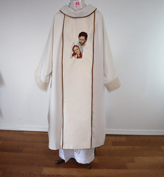 HOLY FAMILY - Dalmatic + Stole + Travel Stole Set.