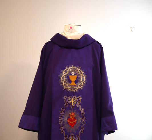 Sacred Heart - Chalice - IHS - Dalmatic + Stole Set.