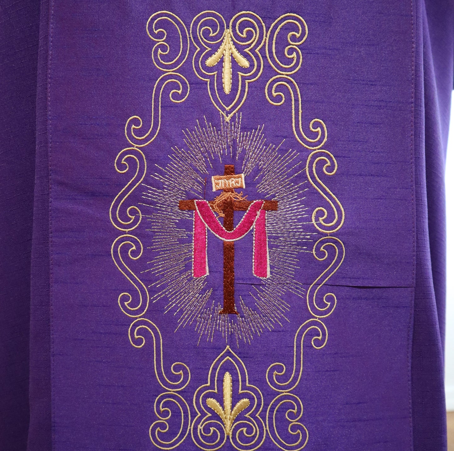 Sacred Heart - Chalice - IHS - Dalmatic + Stole Set.