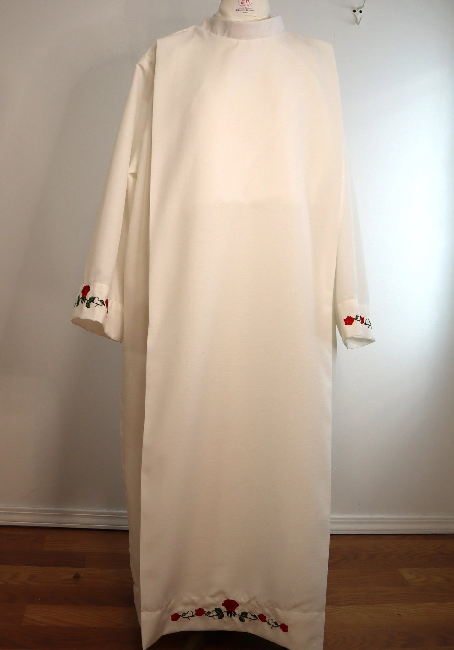 Alb & Stole - Virgin of Guadalupe Set