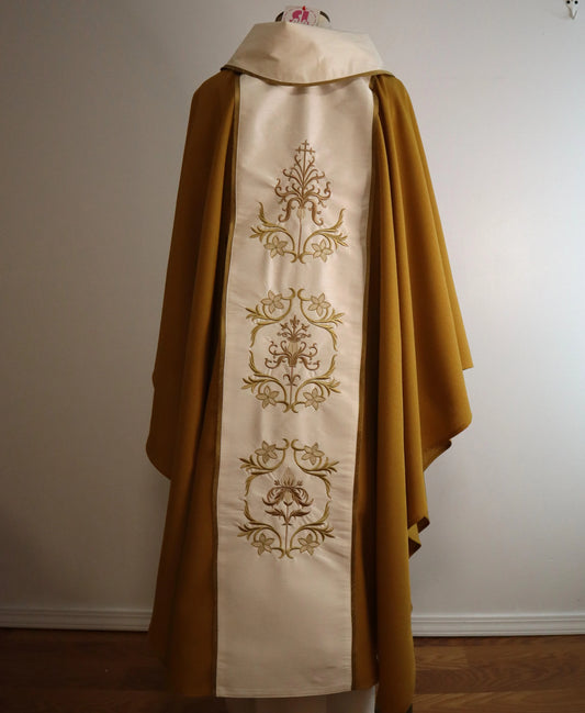 CROSS - MOSAIC - Chasuble + Stole Set