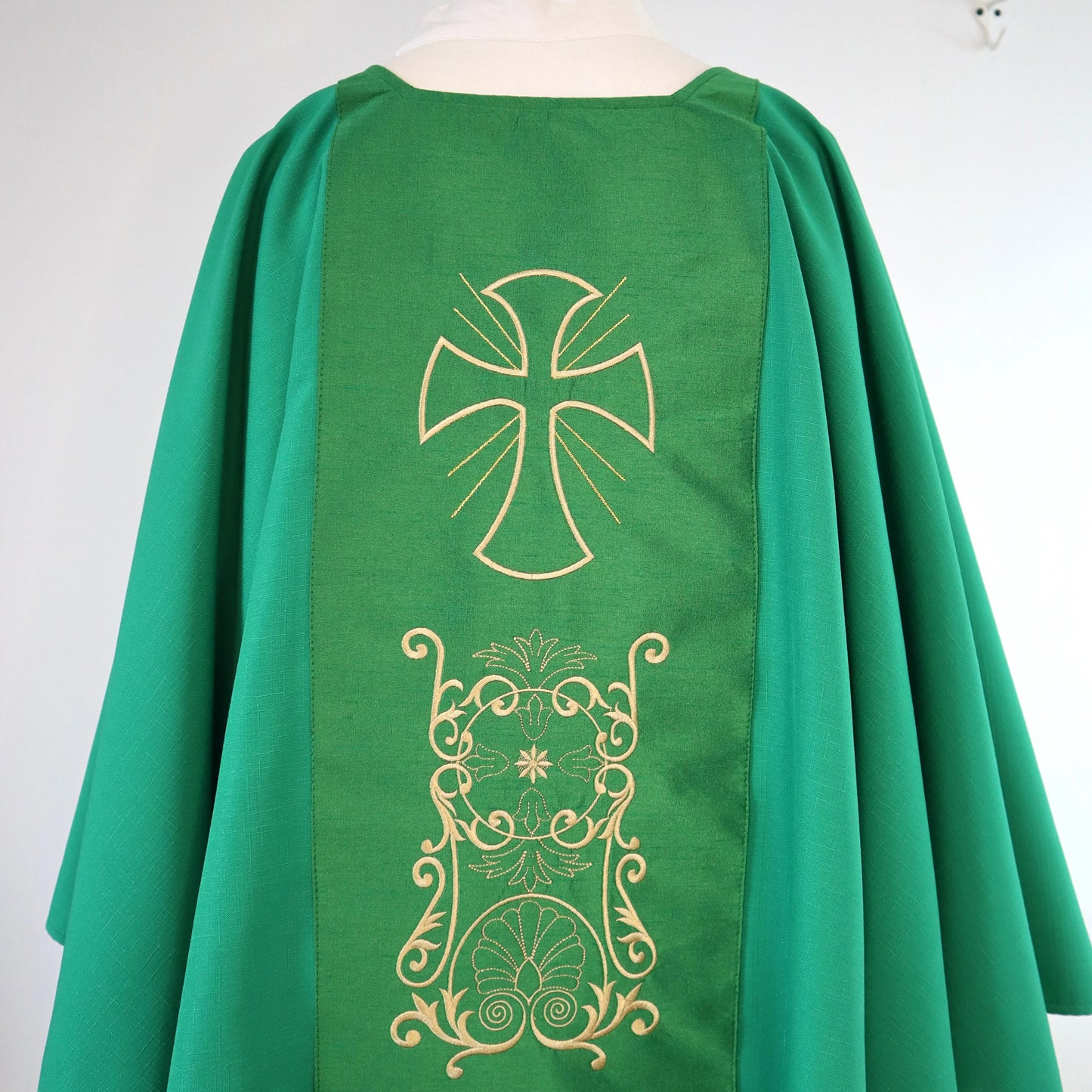 JHS Chalice with vines - Chasuble and stole set