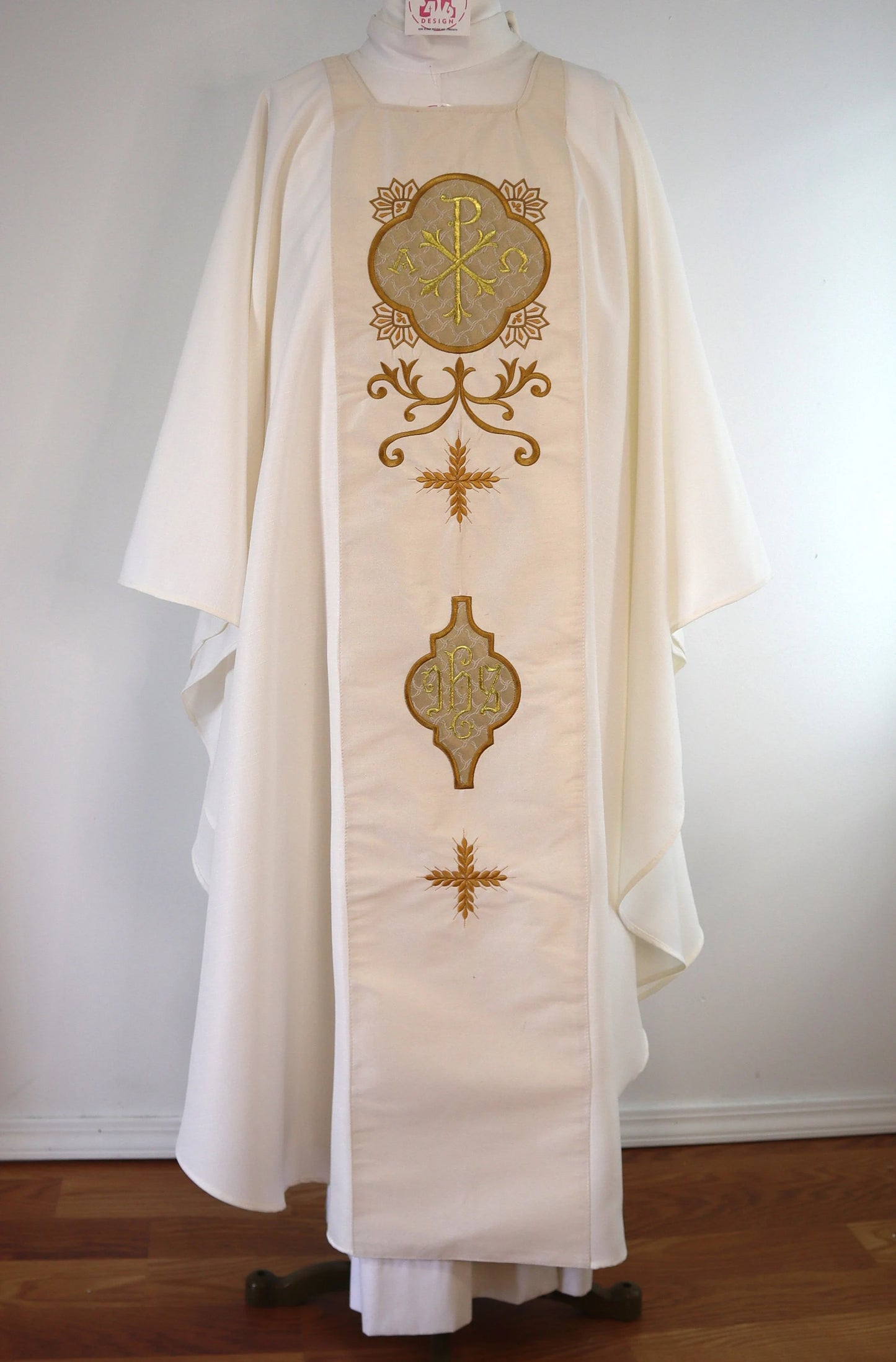 ALPHA AND OMEGA - chasuble and stole set