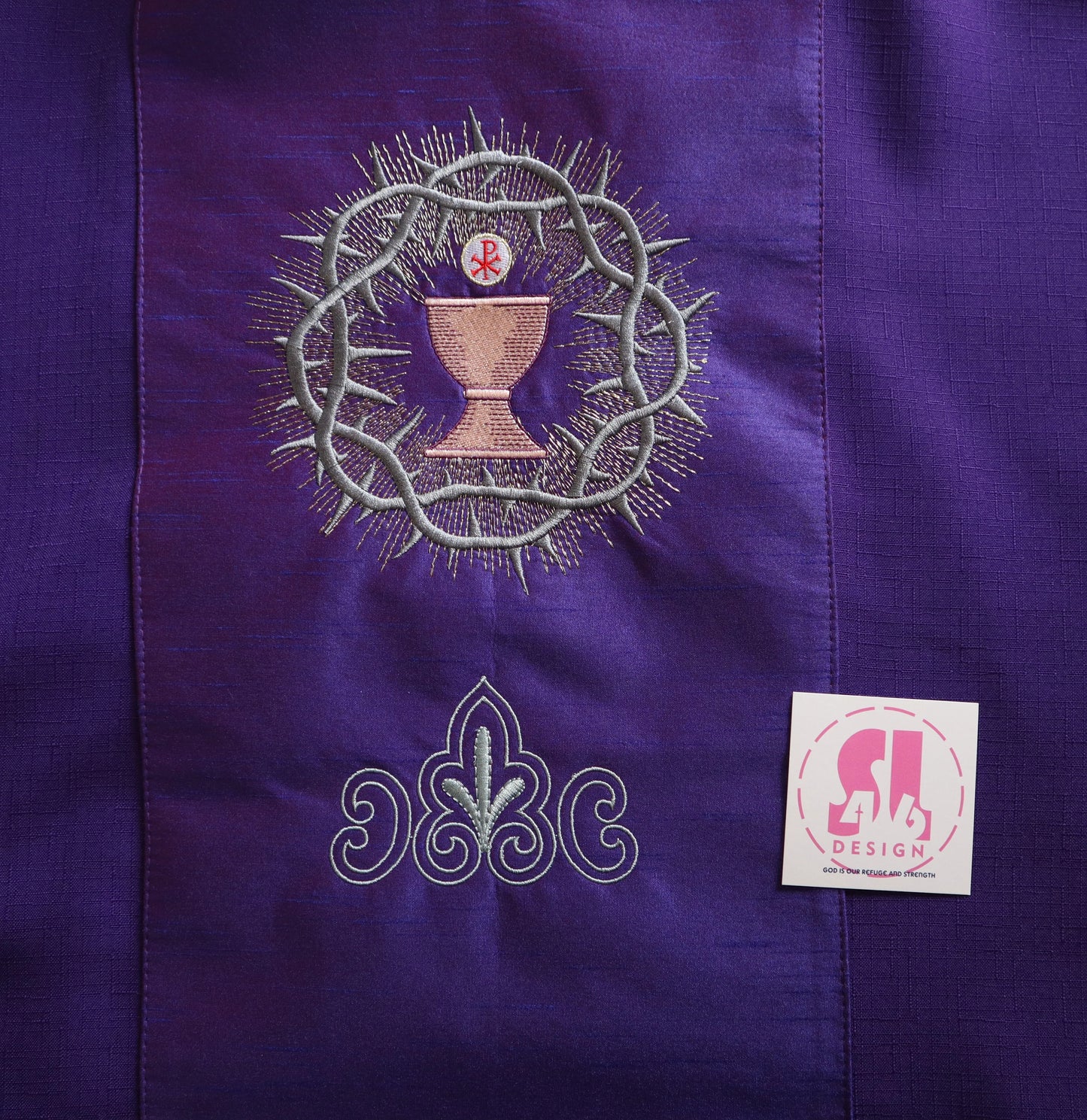 Chalice with Crown of Thorns - Dalmatic and Stole Set.