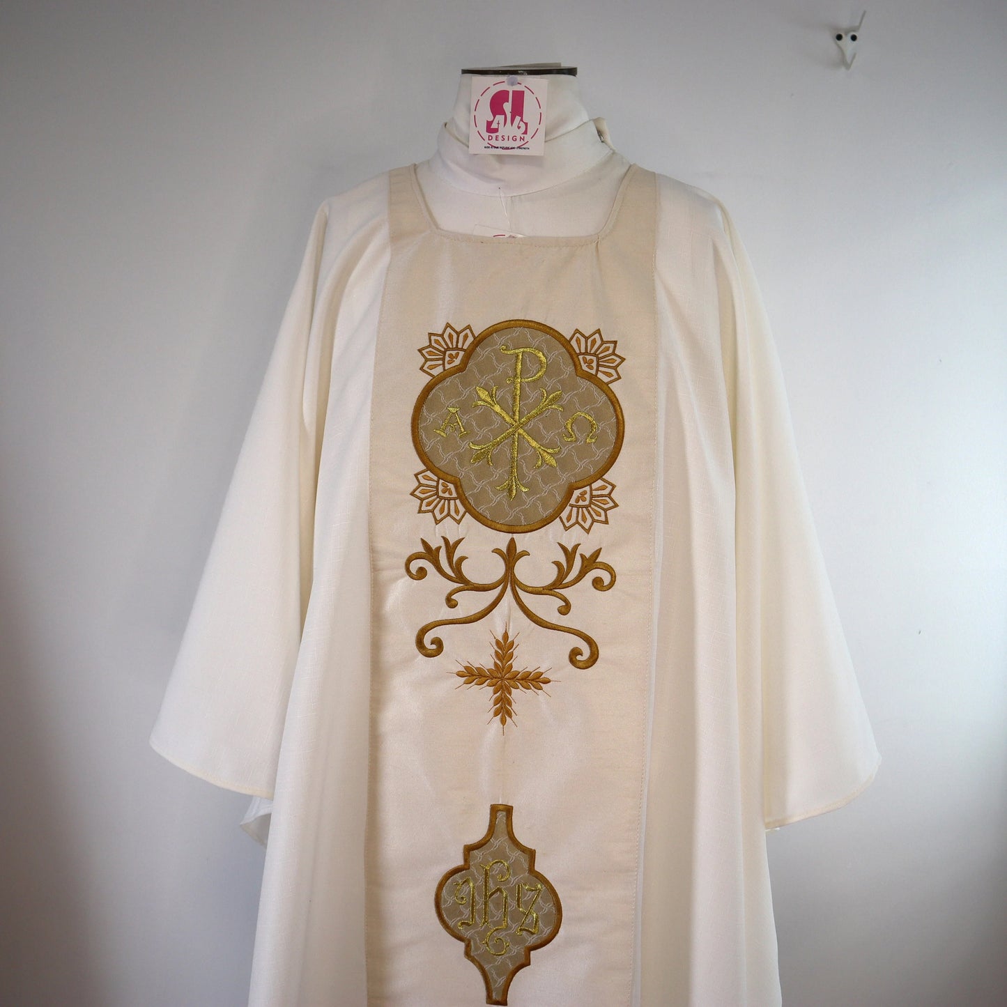 ALPHA AND OMEGA - chasuble and stole set