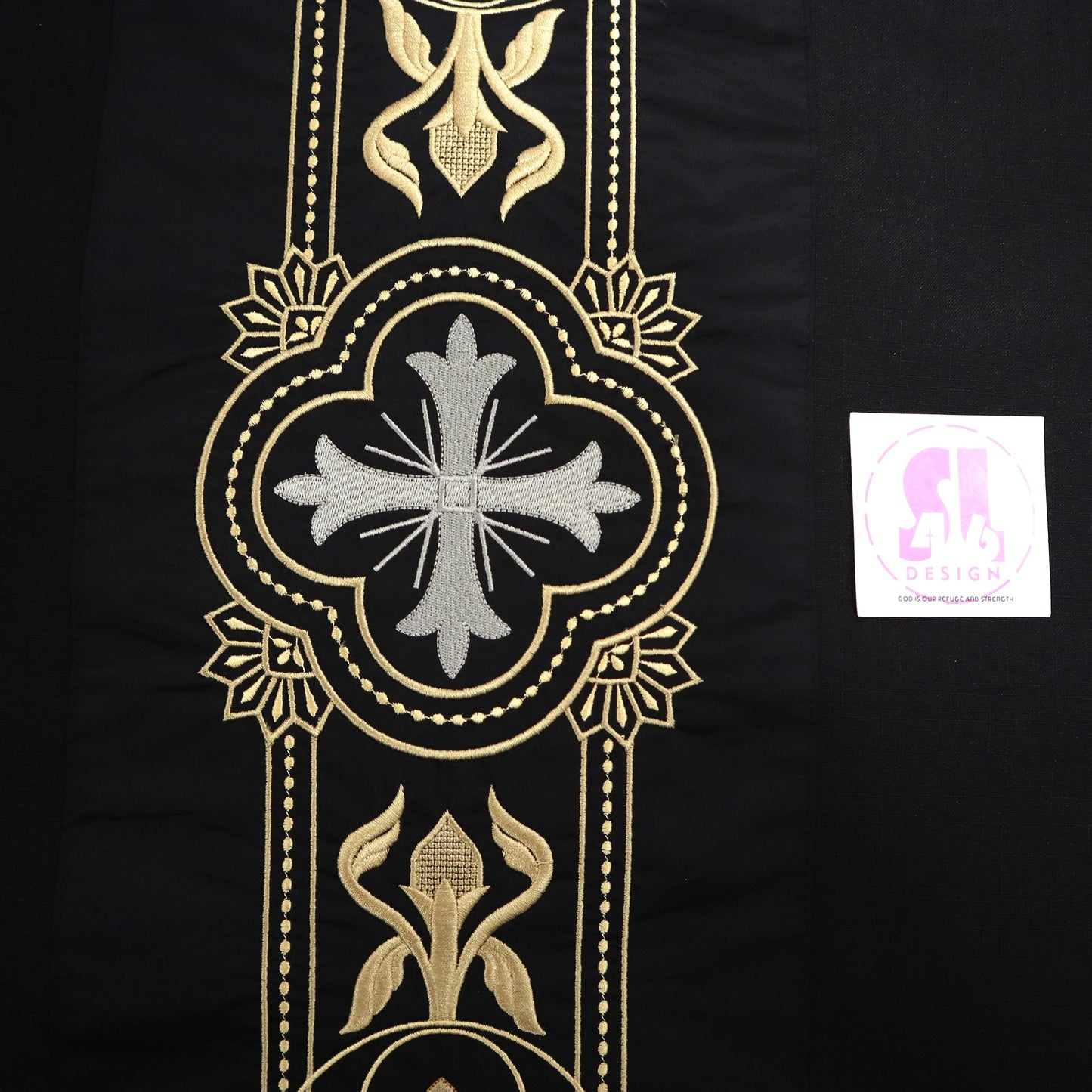 Blessed Virgin Mary cradling the mortal body of Jesus Christ - Chasuble + Stole Set.
