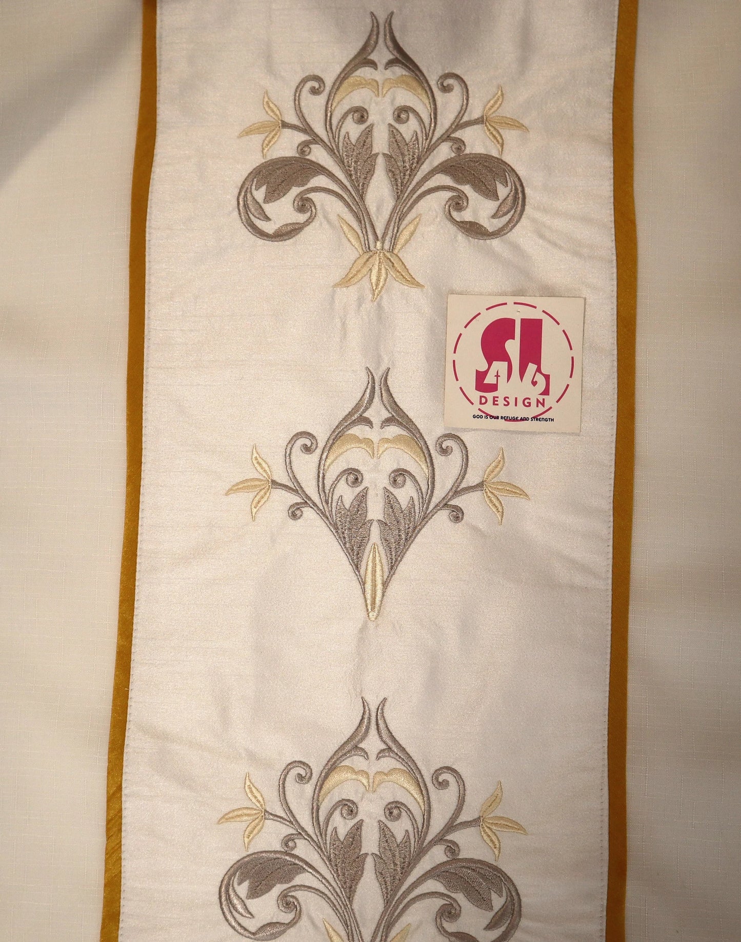 The Resurrection of Jesus - Dalmatic + Travel Stole Set