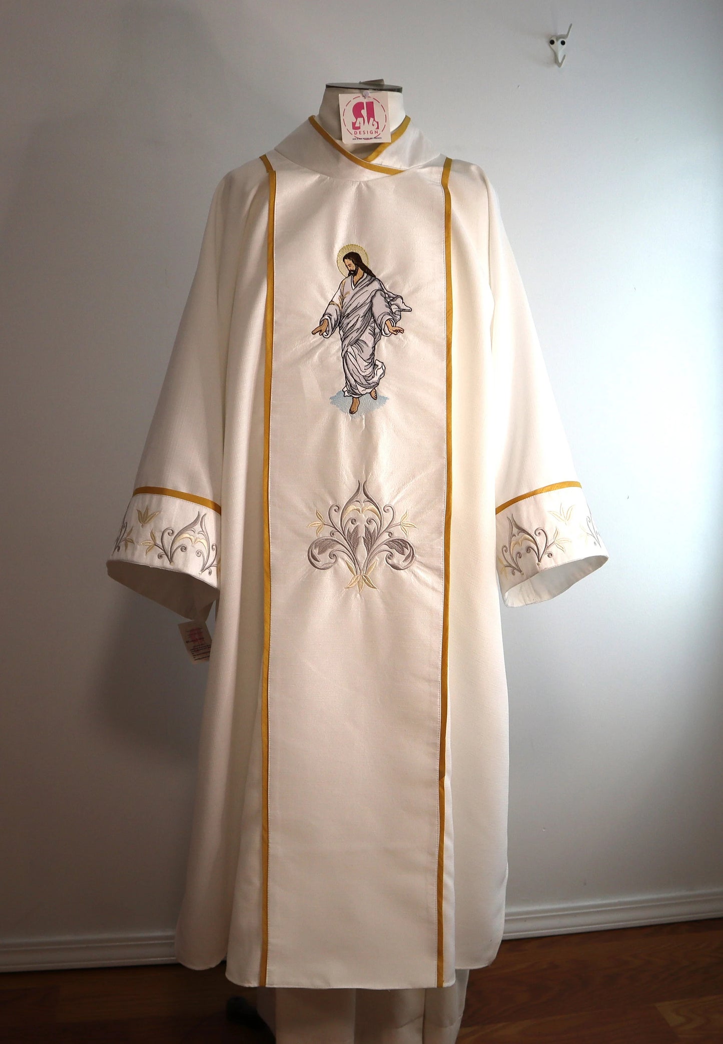 The Resurrection of Jesus - Dalmatic + Travel Stole Set