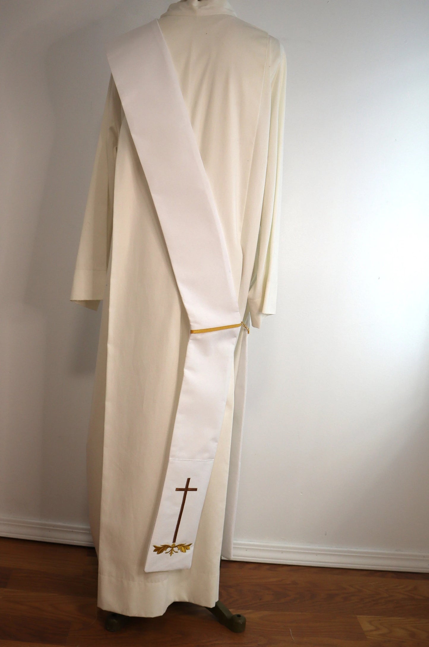 Sacred Heart with crown of thorns - deacon stole