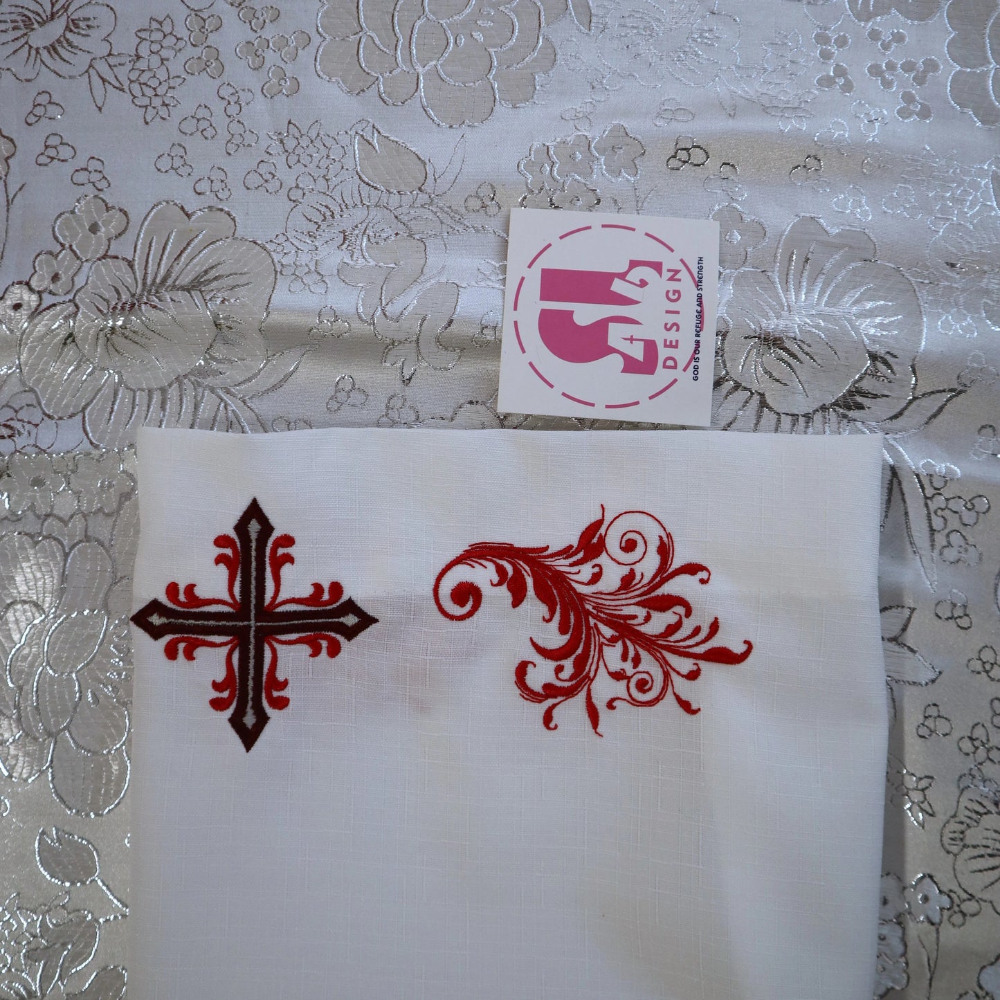Cross & Vines - ALB