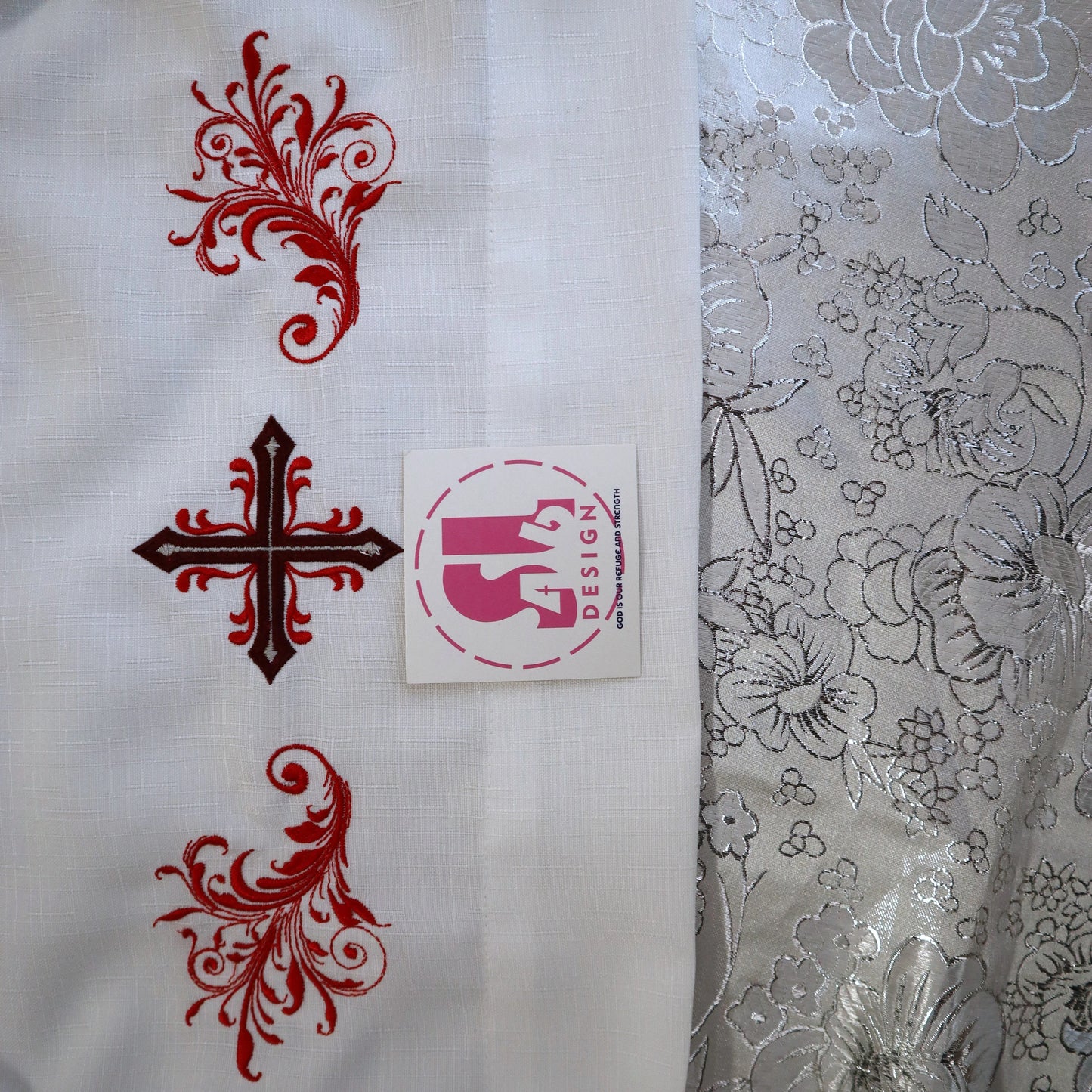 Cross & Vines - ALB