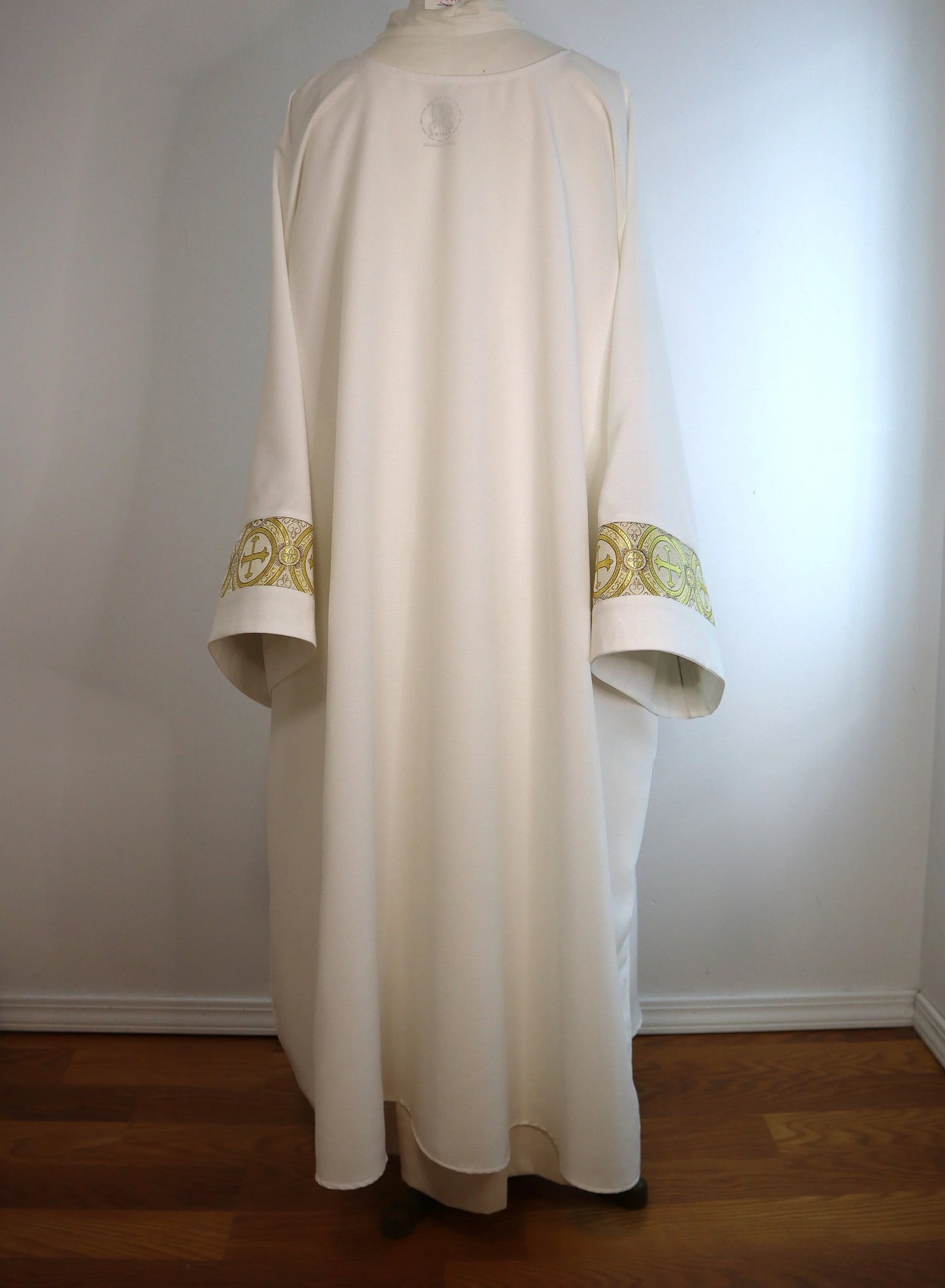 BROCADE SLEEVE - Dalmatic + Travel Stole Set