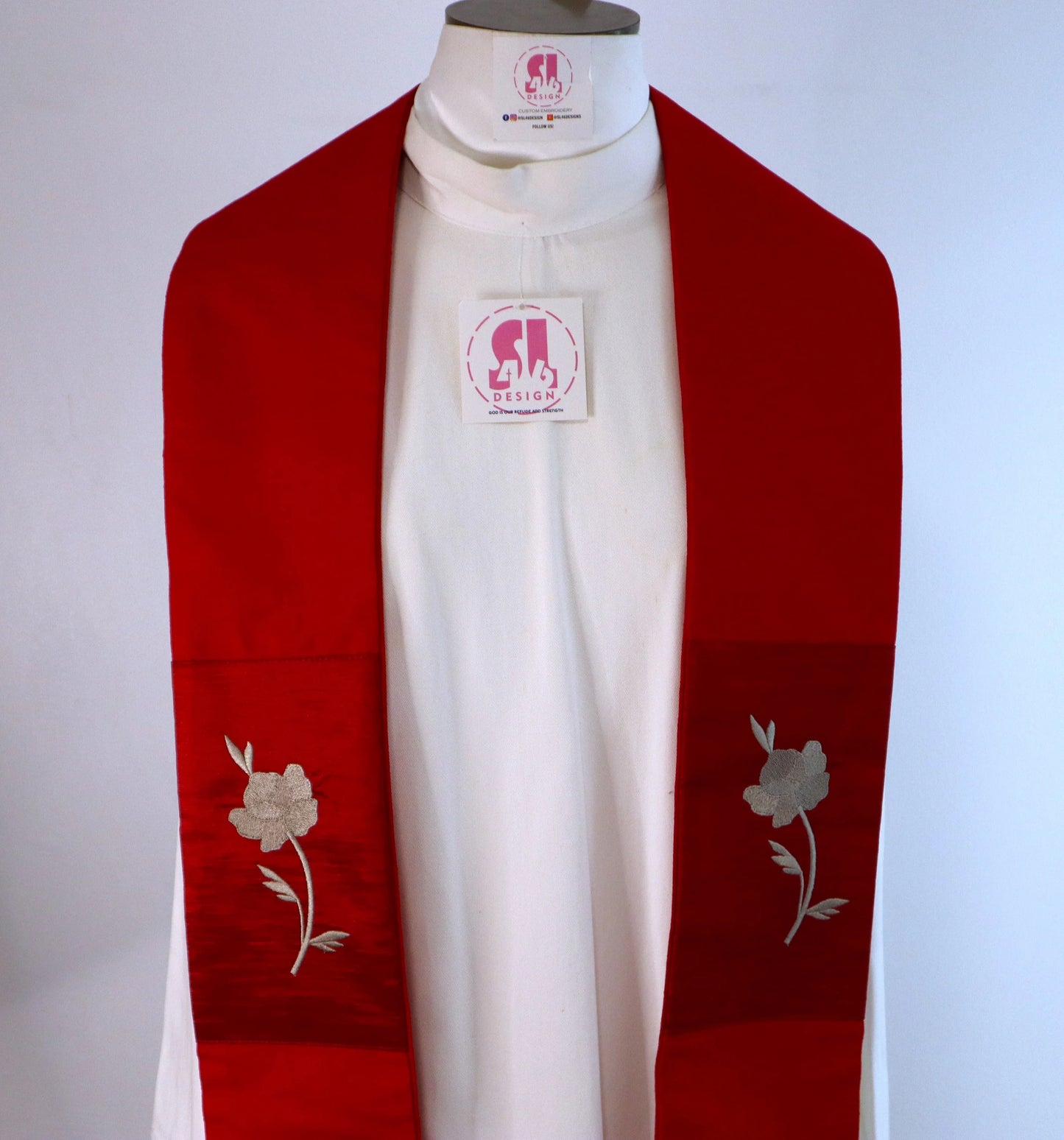 CROSS - ROSE BROCADE - Chasuble + Stole Set