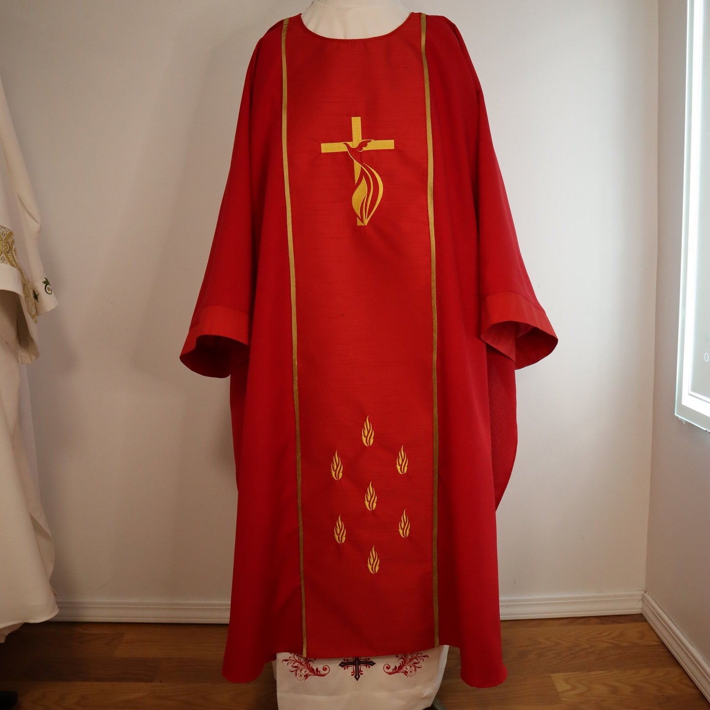 PENTECOST CROSS - Dalmatic & Stole Set