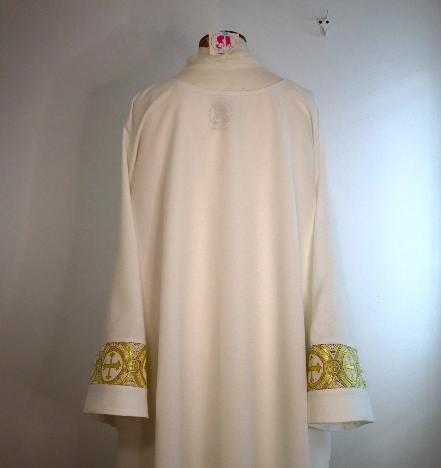 BROCADE SLEEVE - Dalmatic + Travel Stole Set