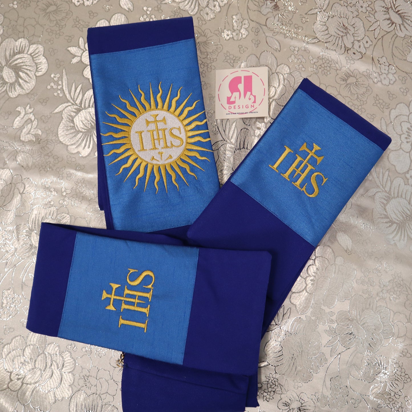 IHS MEDALION - Deacon stole