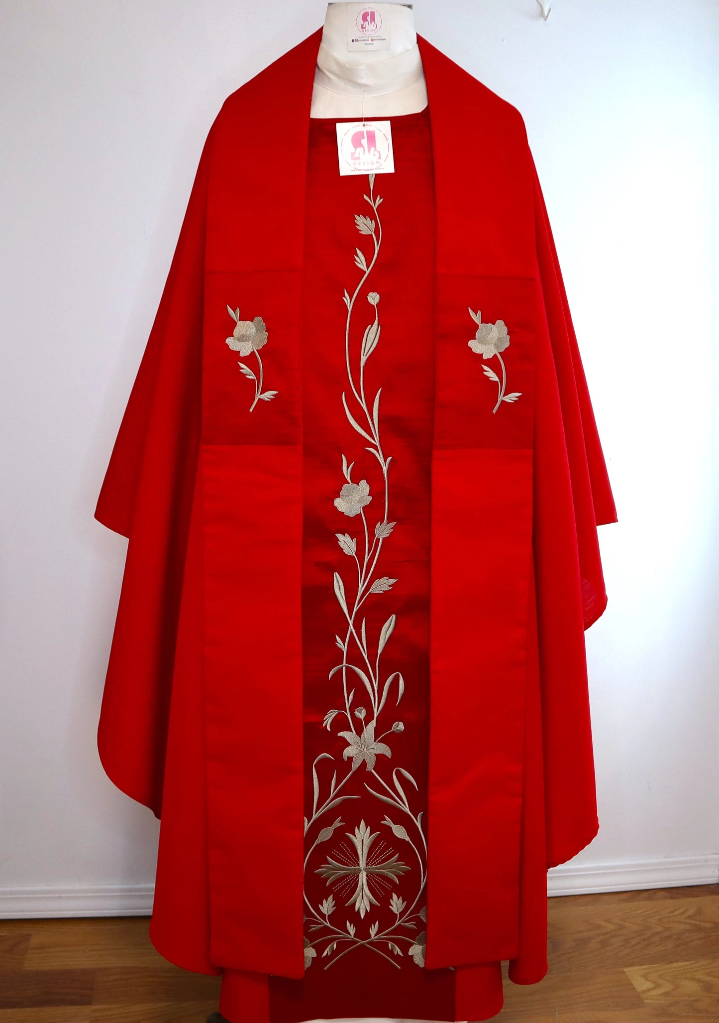 CROSS - ROSE BROCADE - Chasuble + Stole Set