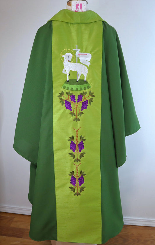 LAMB OF GOD - Chasuble + Stole Set