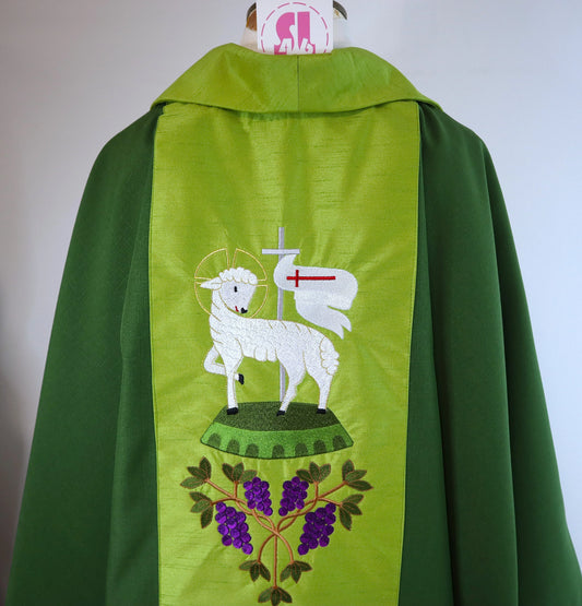 LAMB OF GOD - Chasuble + Stole Set