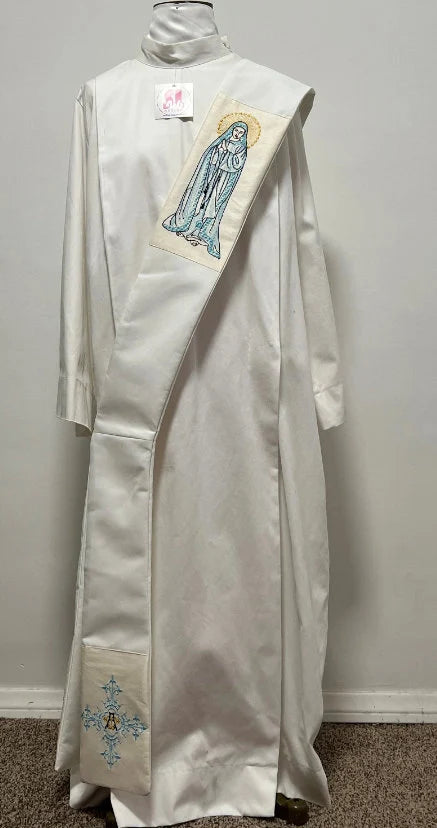 Our Lady of Fatima - Dalmatic + Stole Set.