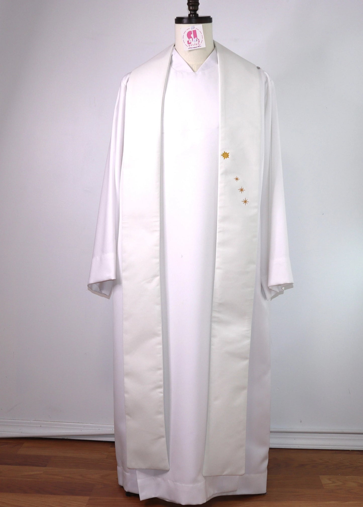 Baby Jesus in Manger - Nativity - CHASUBLE + STOLE