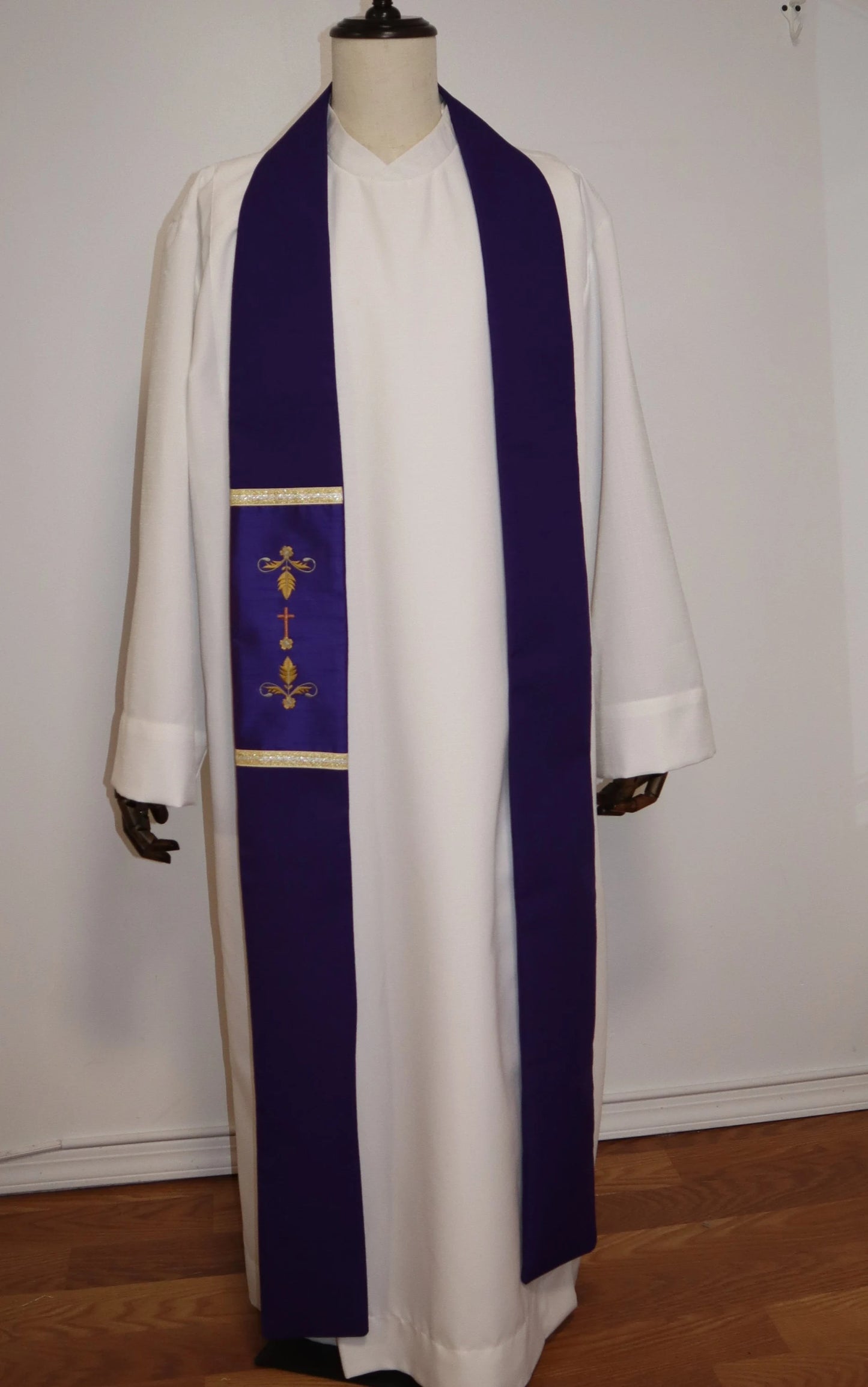 Sacred Heart of Jesus, Mary & Joseph - Chasuble + Stole Set