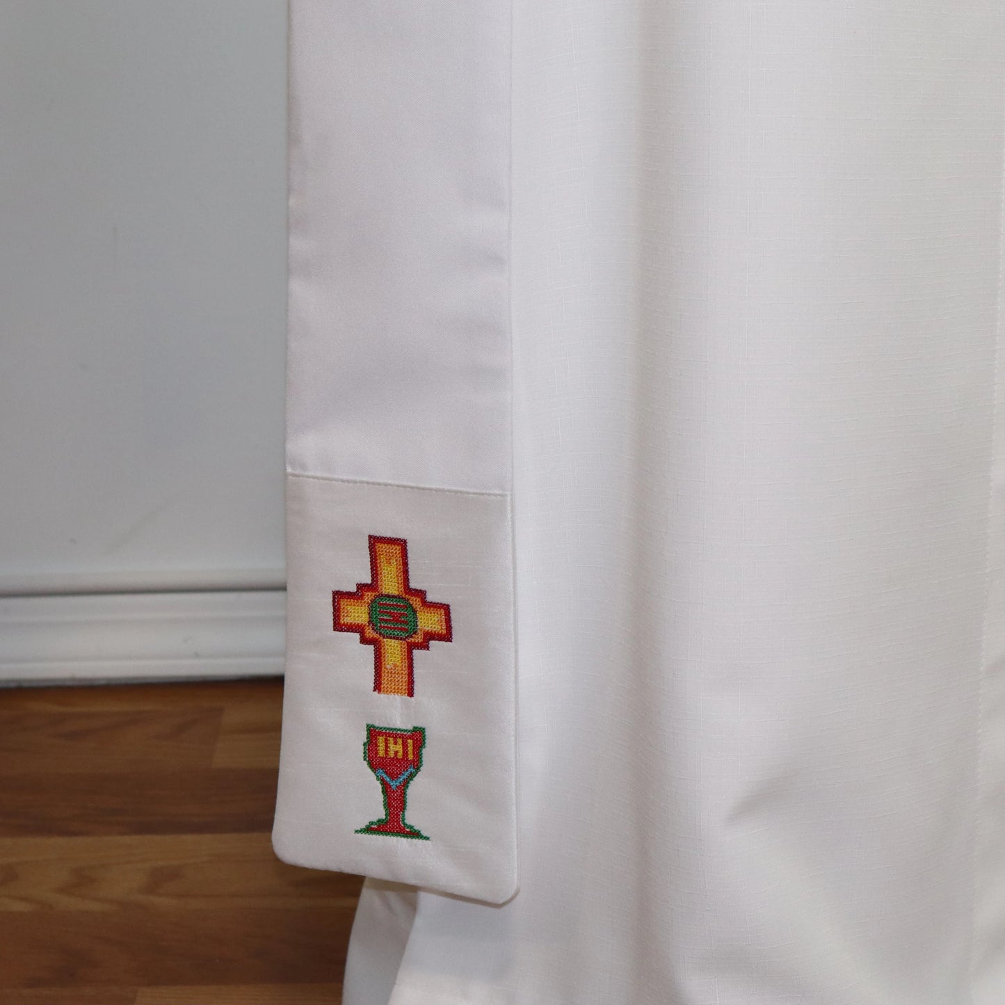 HOLY SPIRIT - CHALICE- Cross Point - Deacon Stole