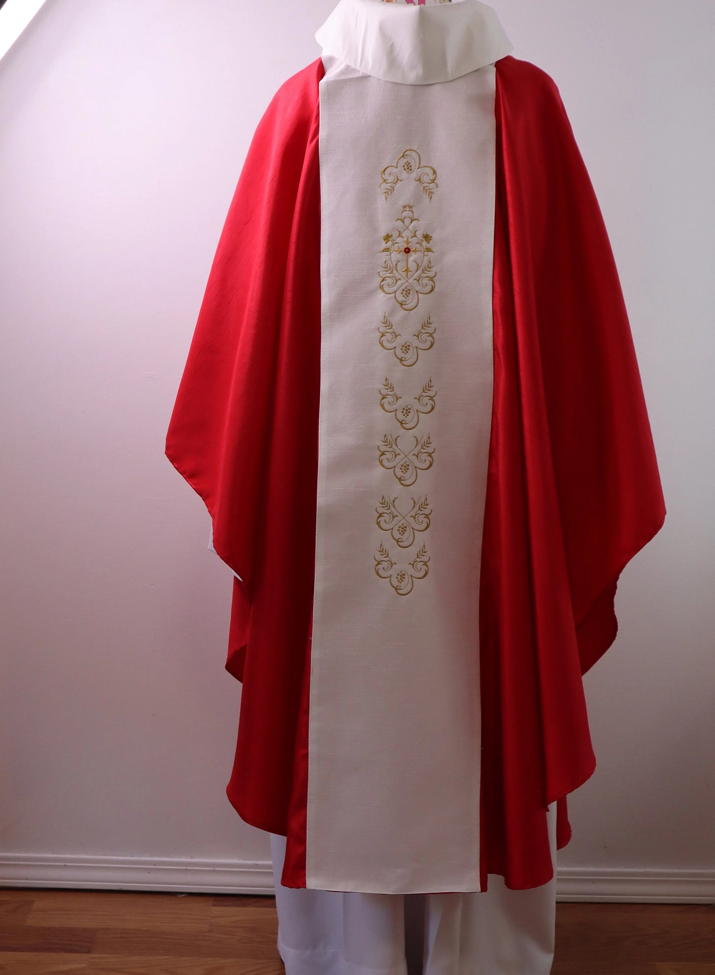 Sacred Heart of Jesus - Chasuble + Stole Set