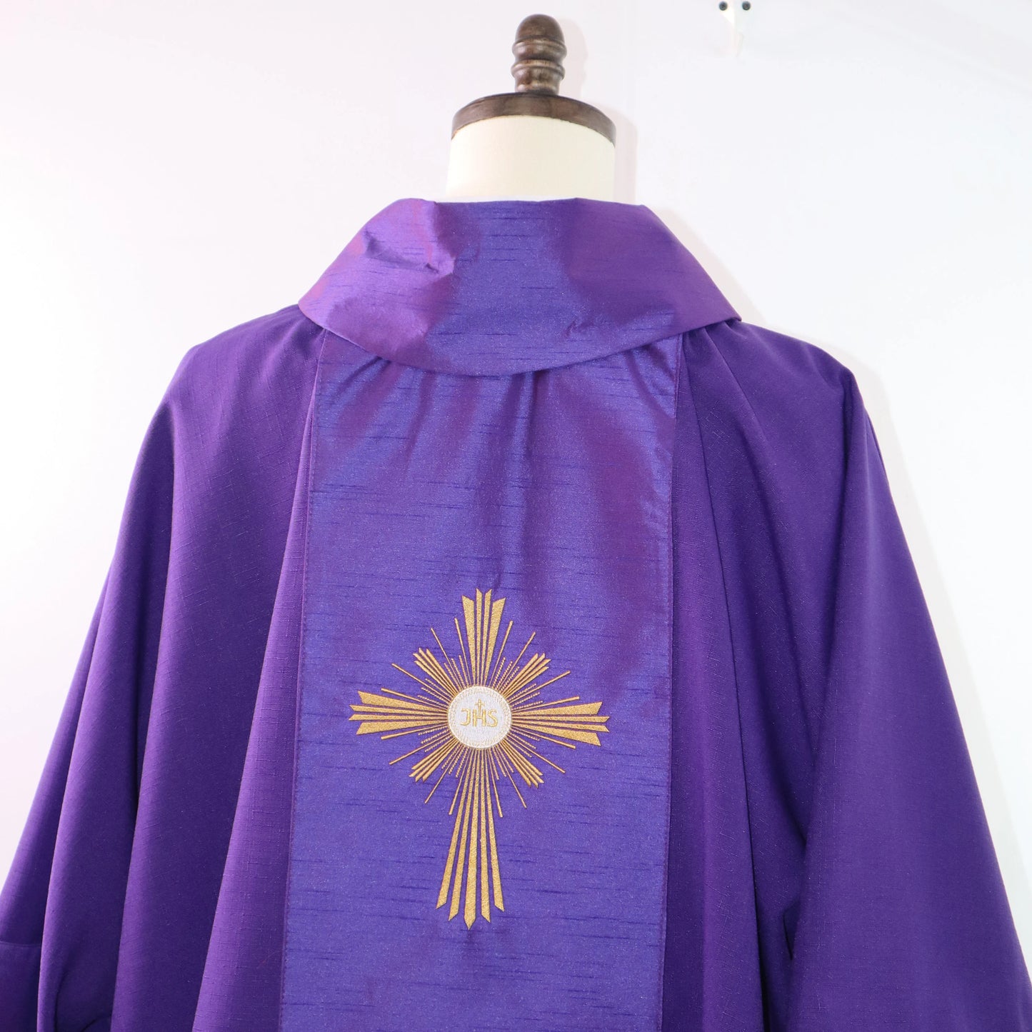 IHS - JHS - Dalmatic & Stole Set.