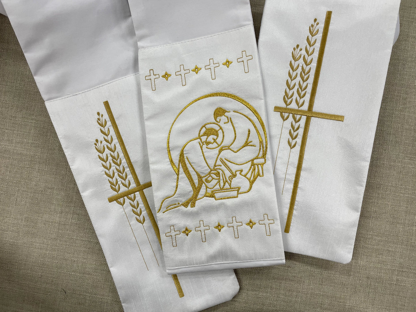 MAUNDY: FEET WASHING - Deacon Stole