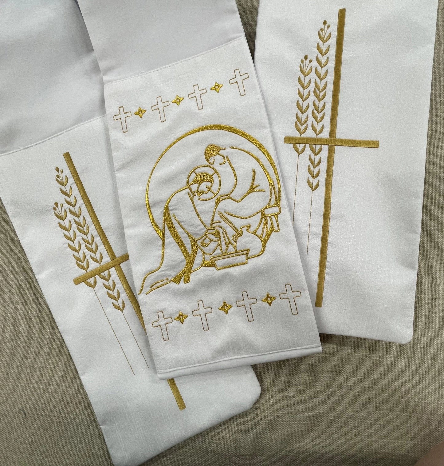 MAUNDY: FEET WASHING - Deacon Stole