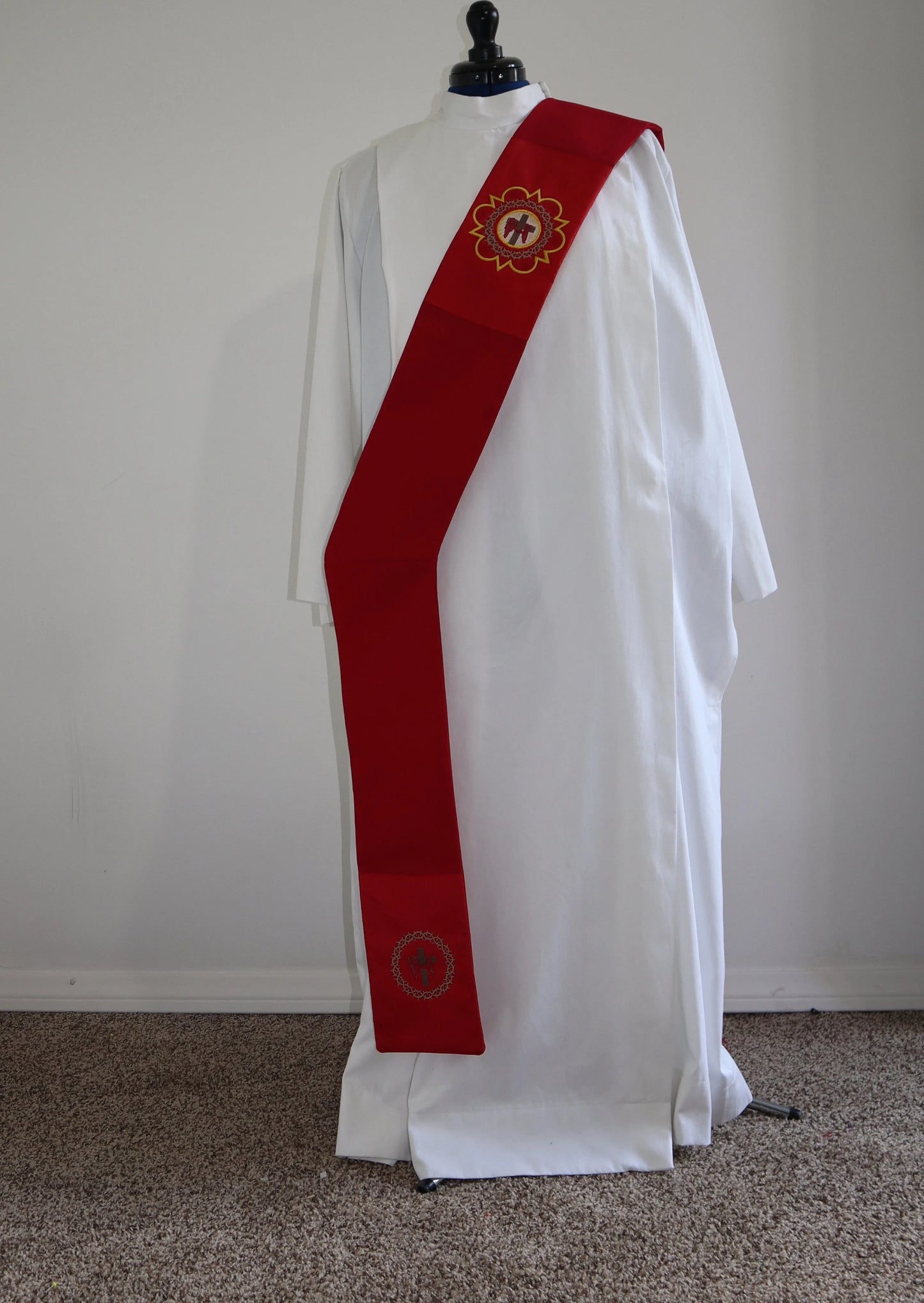 RESSURECTION CROSS MEDALLION - Deacon Stole