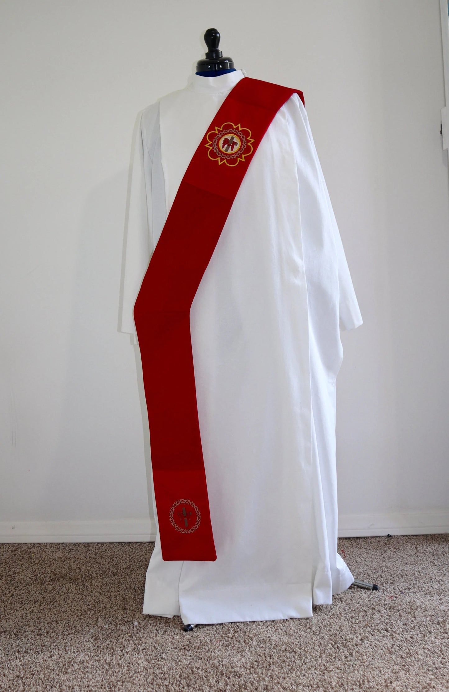 RESSURECTION CROSS MEDALLION - Deacon Stole