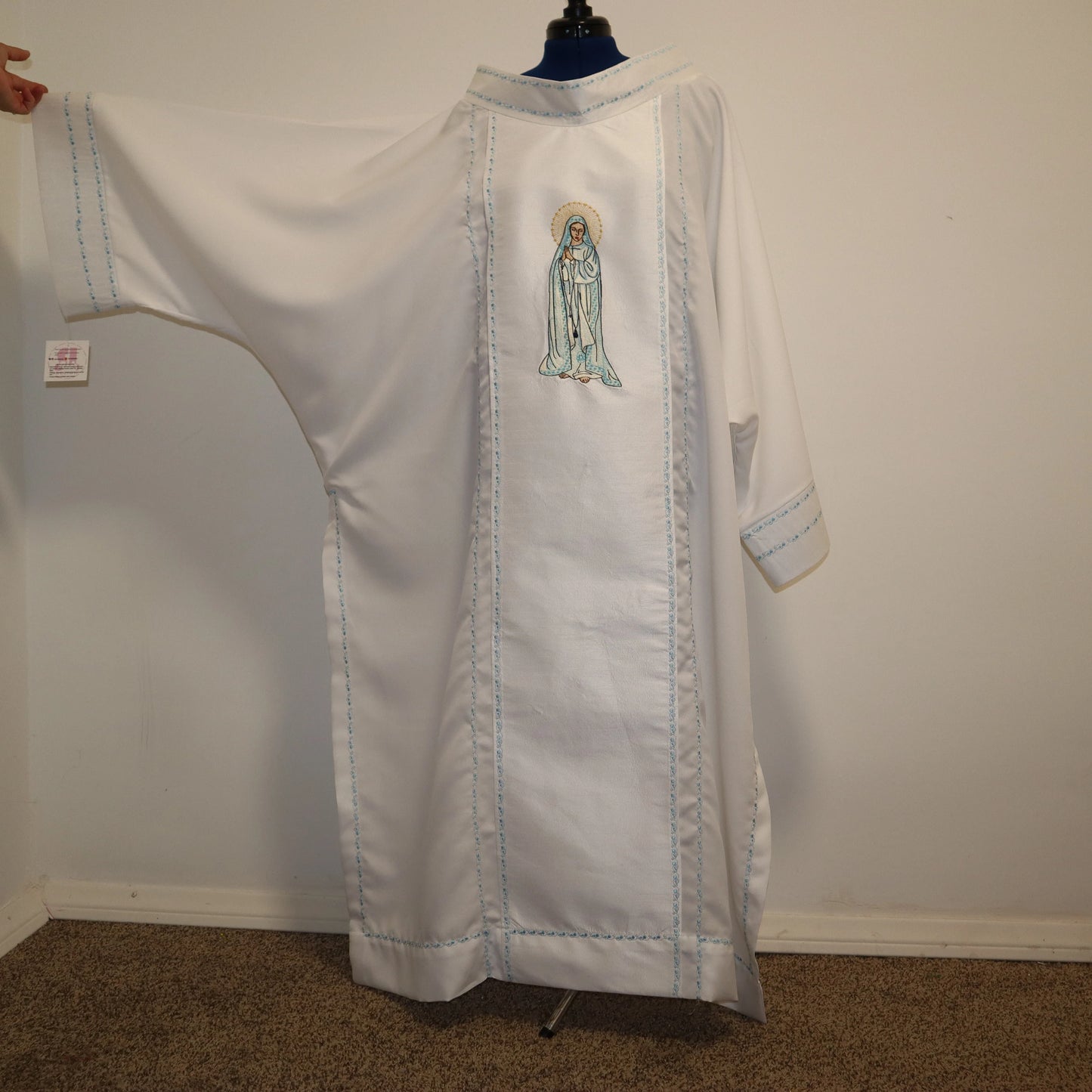 Our Lady of Fatima - Dalmatic + Stole Set.