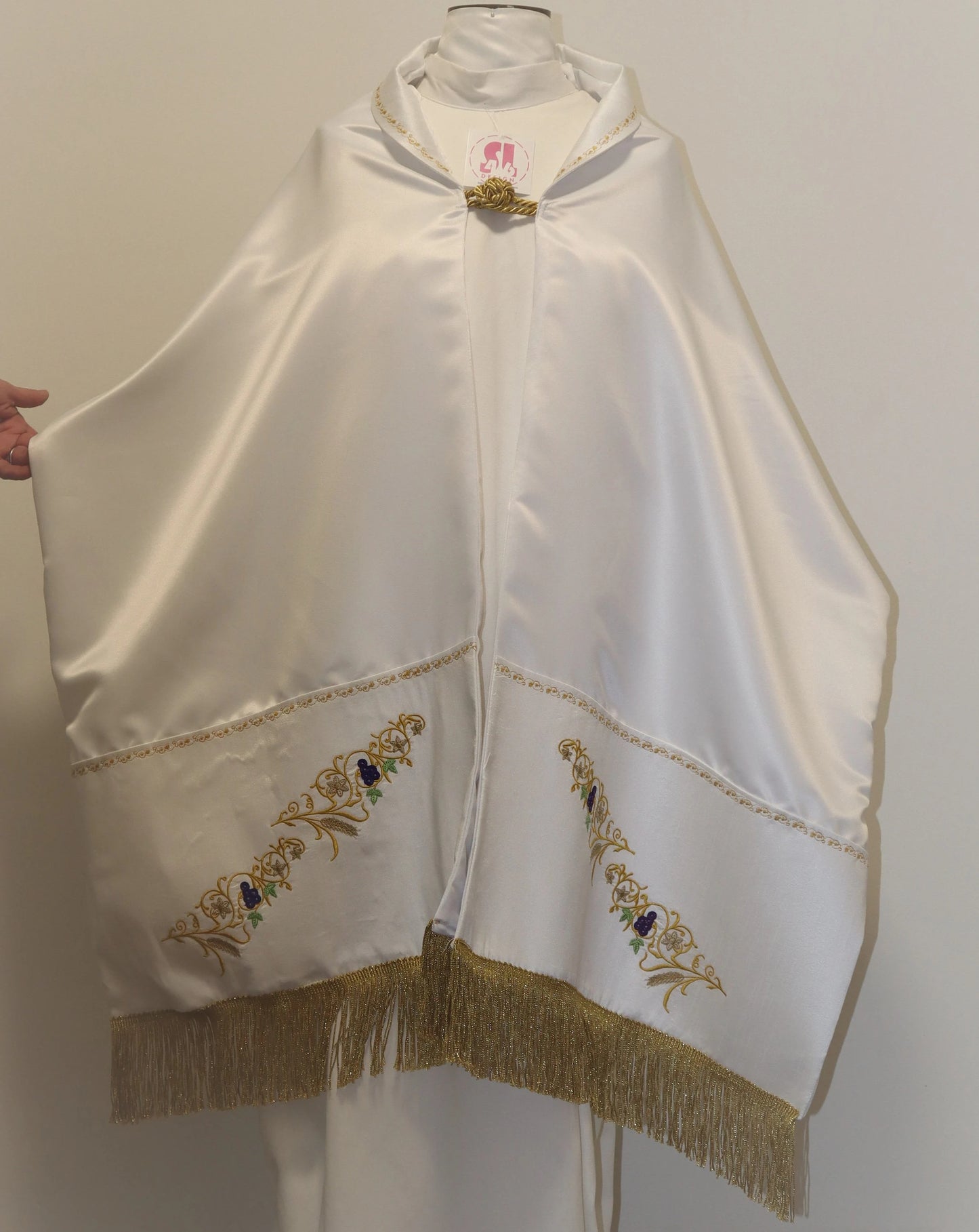 JHS - HOLY SPIRIT Cross - Humeral
