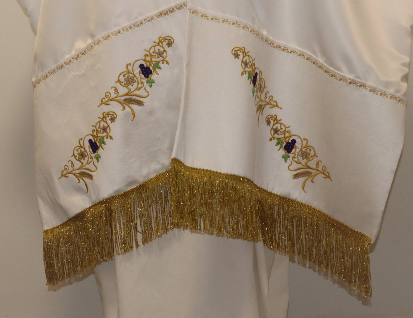JHS - HOLY SPIRIT Cross - Humeral